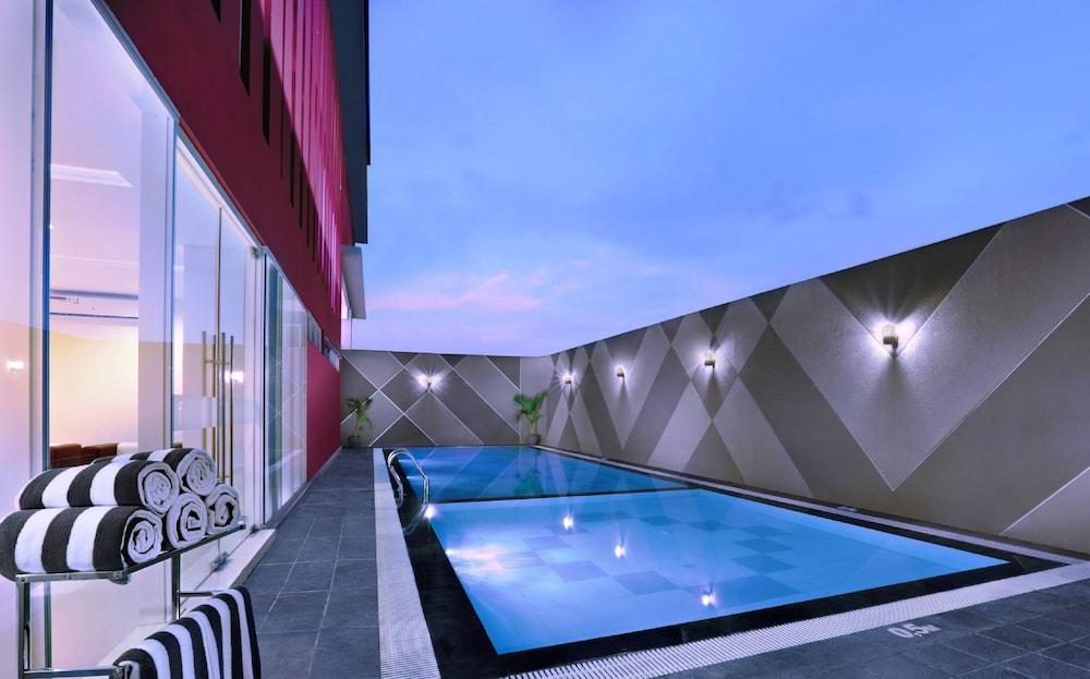 Favehotel Rungkut Surabaya Esterno foto