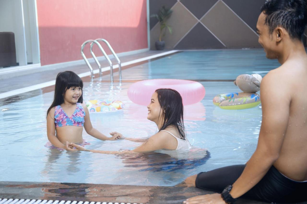 Favehotel Rungkut Surabaya Esterno foto